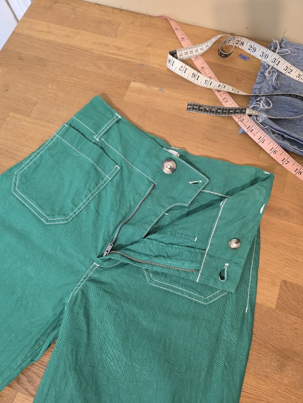 Maeve The Colette Crop Wide-Leg Pants: Contrast-Stitch Edition 25 Magic Fabric - Picture 10 of 13